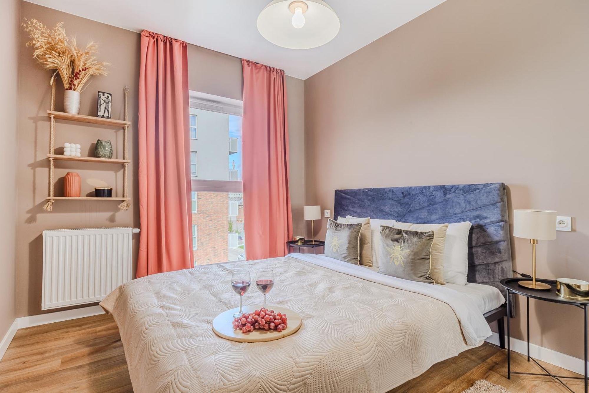Lumina Luxury 3-Rooms Apartments With Parking 우치 외부 사진