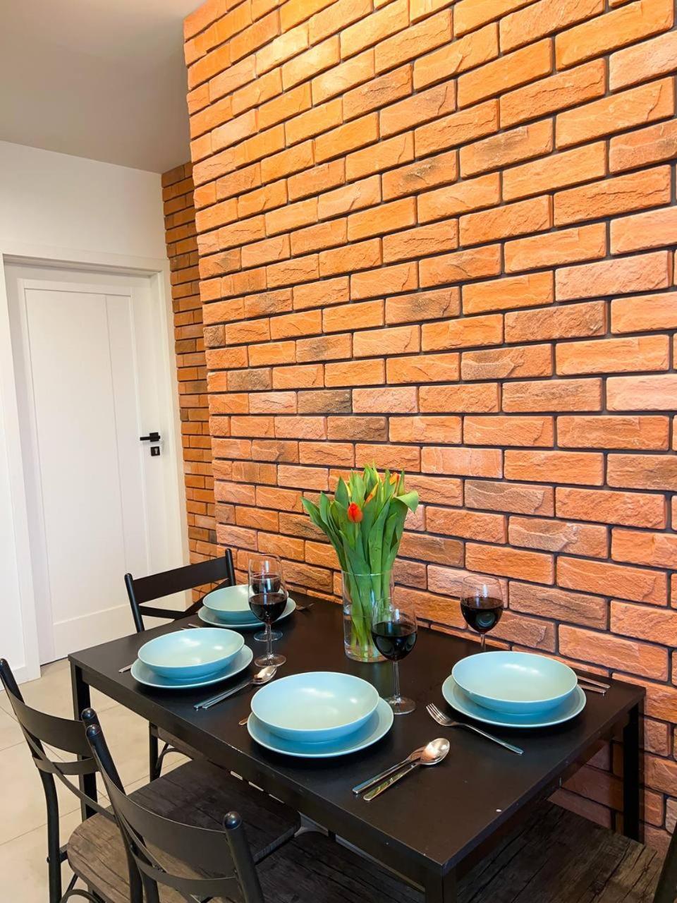 Lumina Luxury 3-Rooms Apartments With Parking 우치 외부 사진
